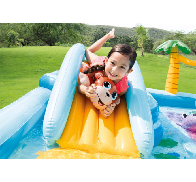 57161 Игровой центр 244х198х71см "Приключения в джунглях" с разбрыз, горк и игруш, 493л, до 81кг, от 2 лет